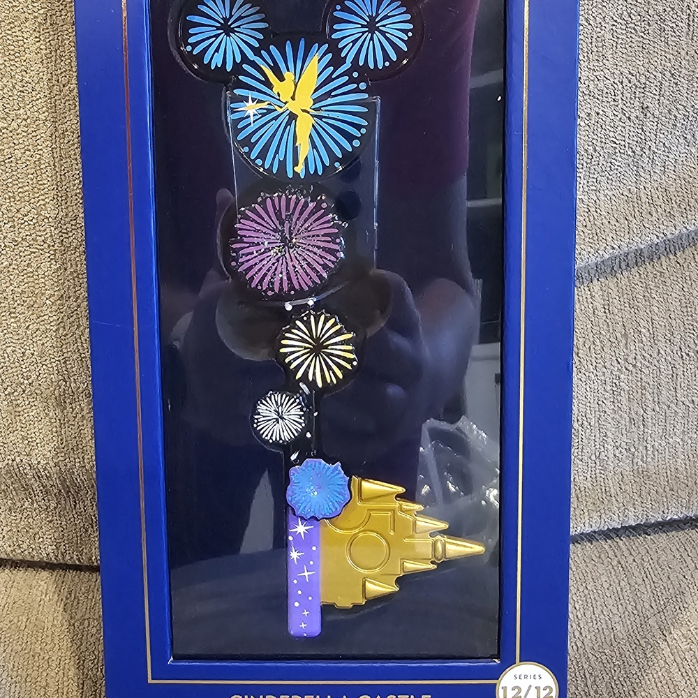 Disney Mickey the Main Attraction Cinderella Castle Key #12